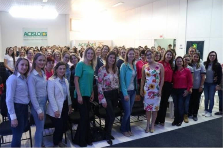 Capa notícia Dia da mulher: Evento na Acislo reúne em torno de 200 mulheres