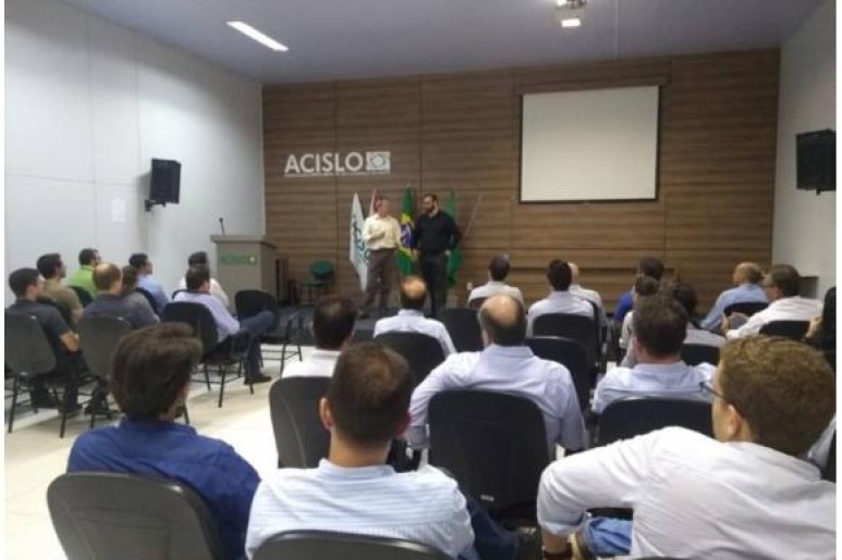 Capa notícia Esclarecimento: Acislo faz encontro para discutir detalhes sobre seguros