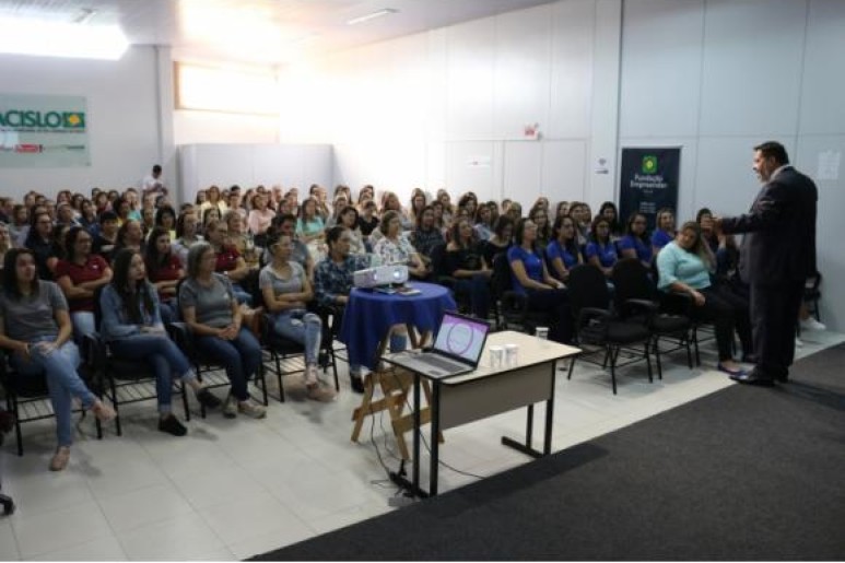 Capa notícia Com palestra sobre empoderamento, Café Mulher marca o Dia Internacional da Mulher