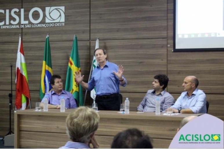 Capa notícia Prefeito de Pato Branco participa de reunião ordinária da Acislo 