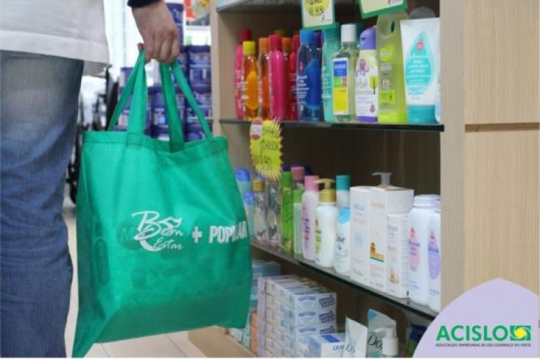 Capa notícia Empresário do ramo farmacêutico substitui sacolas convencionais por retornáveis 