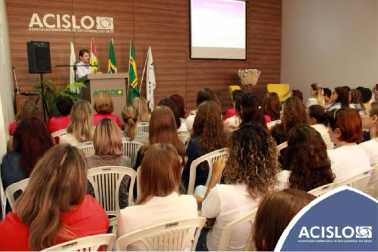 Capa notícia Com palestra, dicas de beleza e saúde, Acislo realiza 4ͣ  edição Café Mulher 